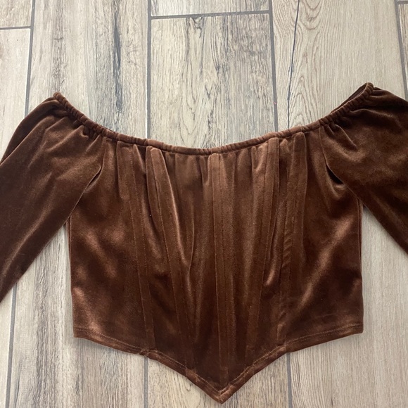 Pretty little corset top! - Picture 5 of 6